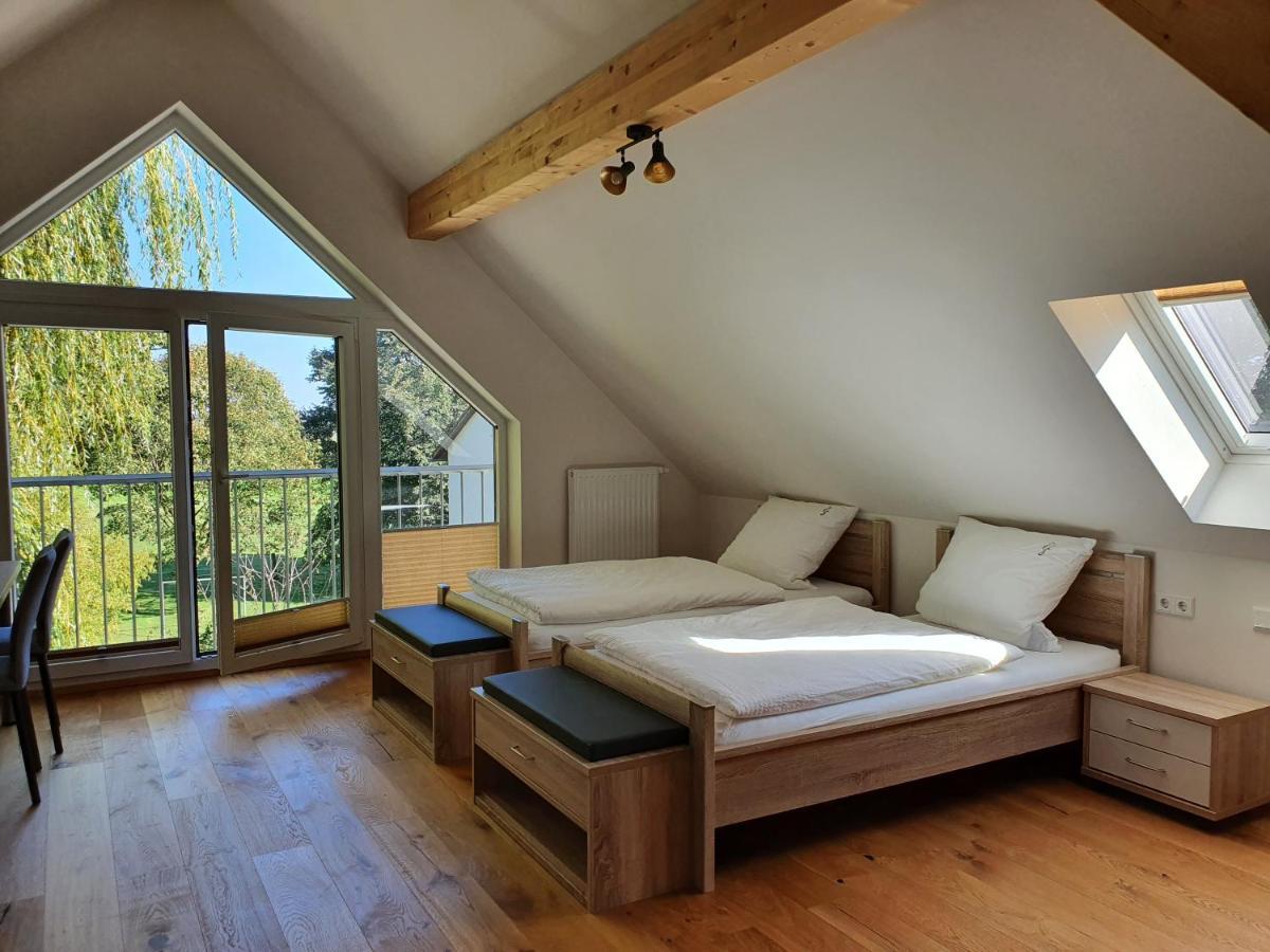 Monteurwohnungen Schmack Hausen  ภายนอก รูปภาพ
