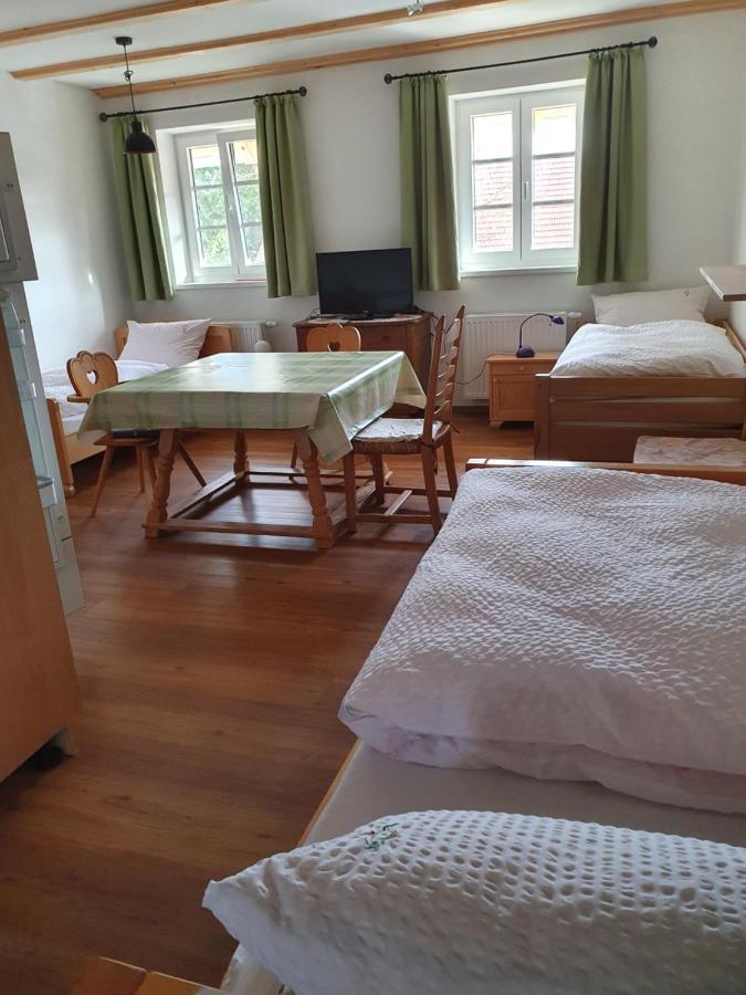 Monteurwohnungen Schmack Hausen  ภายนอก รูปภาพ