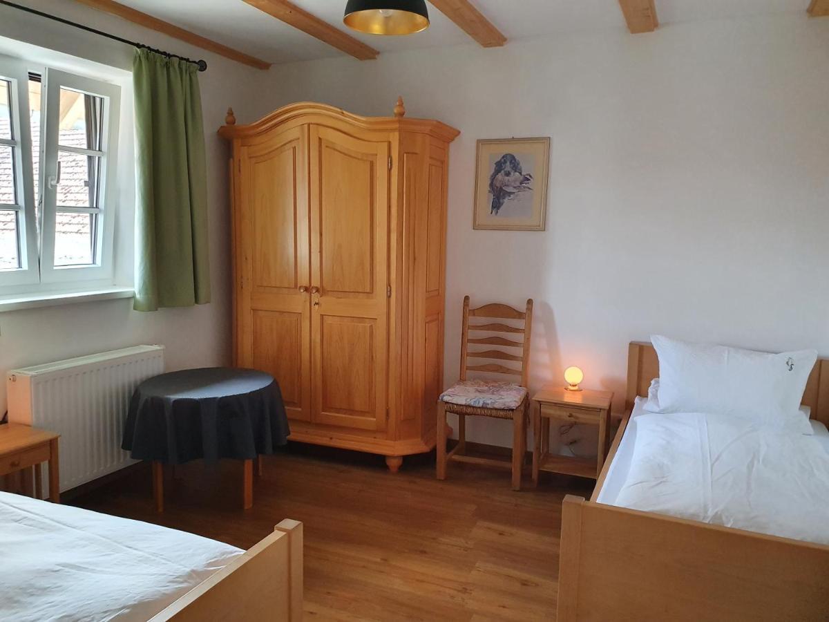 Monteurwohnungen Schmack Hausen  ภายนอก รูปภาพ